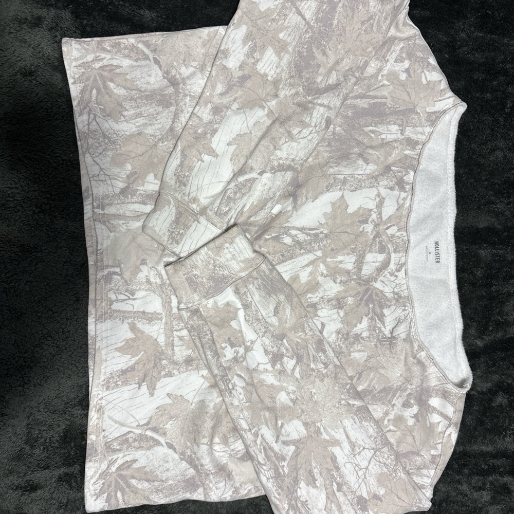 Camo Print Long Sleeve Top
